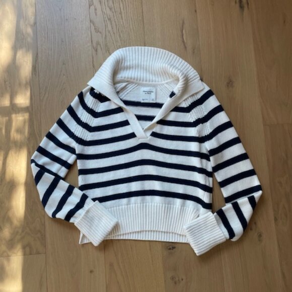 Abercrombie Striped Notch-Neck Sweater Size XS - Picture 2 of 7
